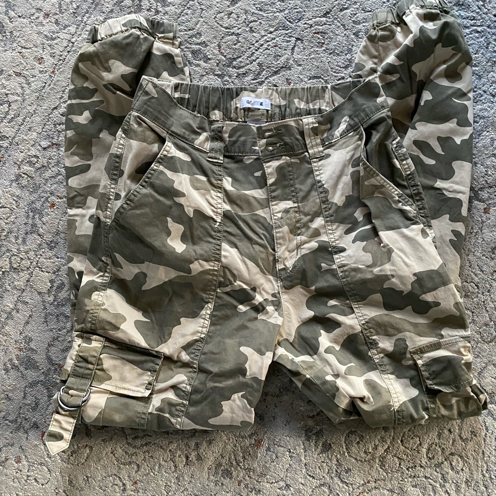 GARAGE size medium camouflage cargo pants cotton